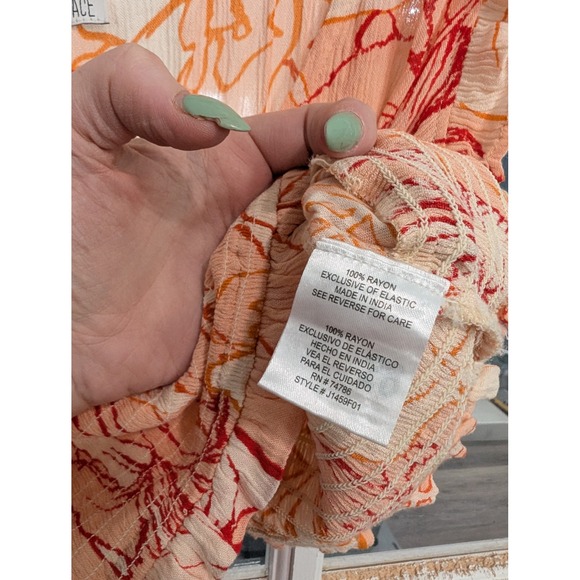 Patrons of Peace Medium Floral Crop Top - Picture 4 of 4